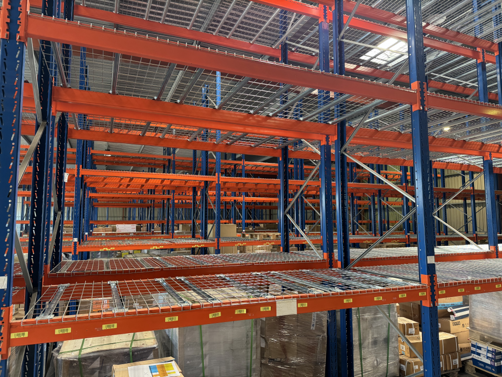 Vue de plus près sur les échelles et lisses.