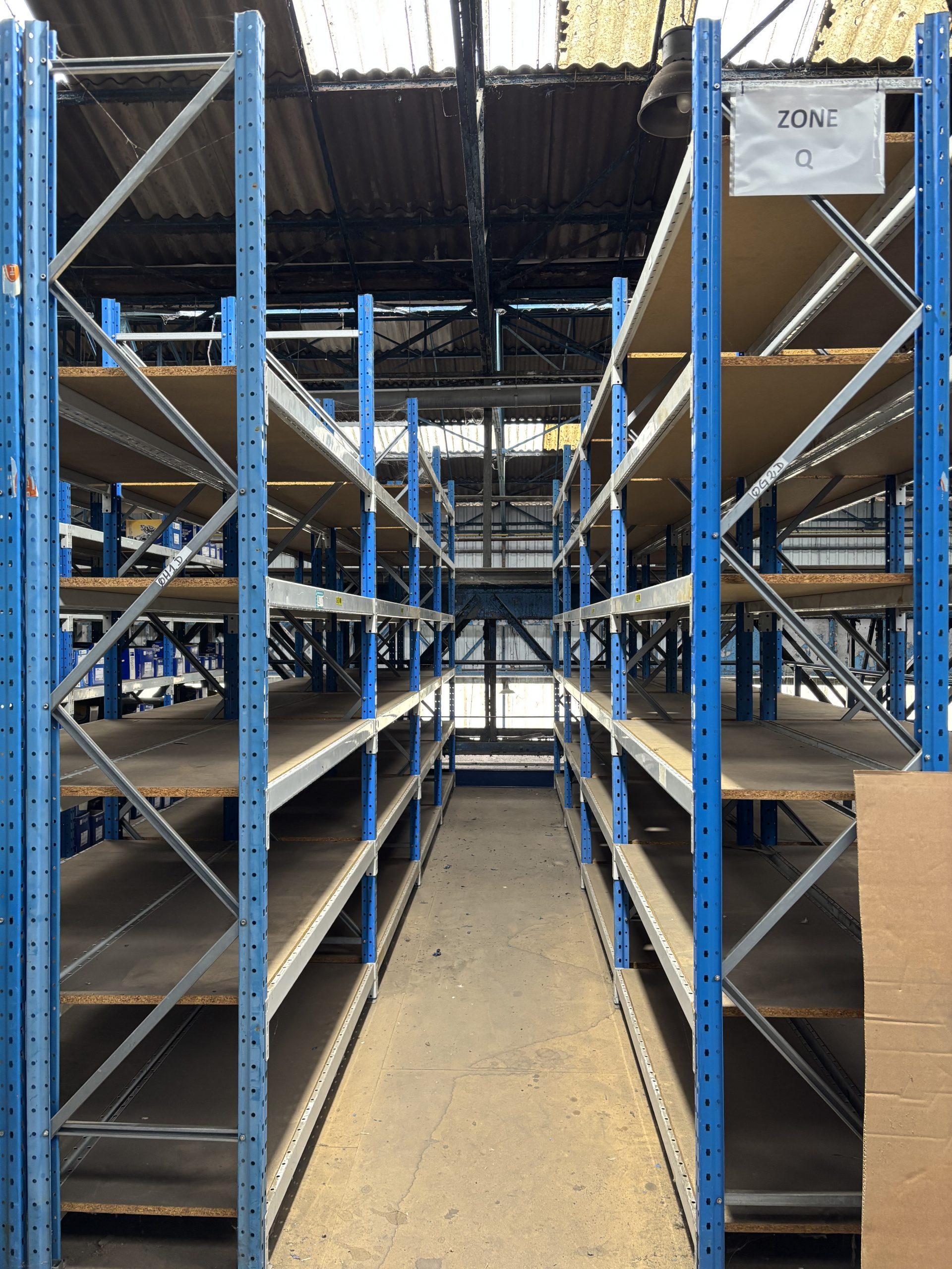 Lire la suite à propos de l’article Arrivage de rayonnages mi-lourd MANORGA