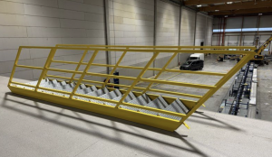 Lire la suite à propos de l’article Arrivage d&rsquo;un escalier métallique de mezzanine