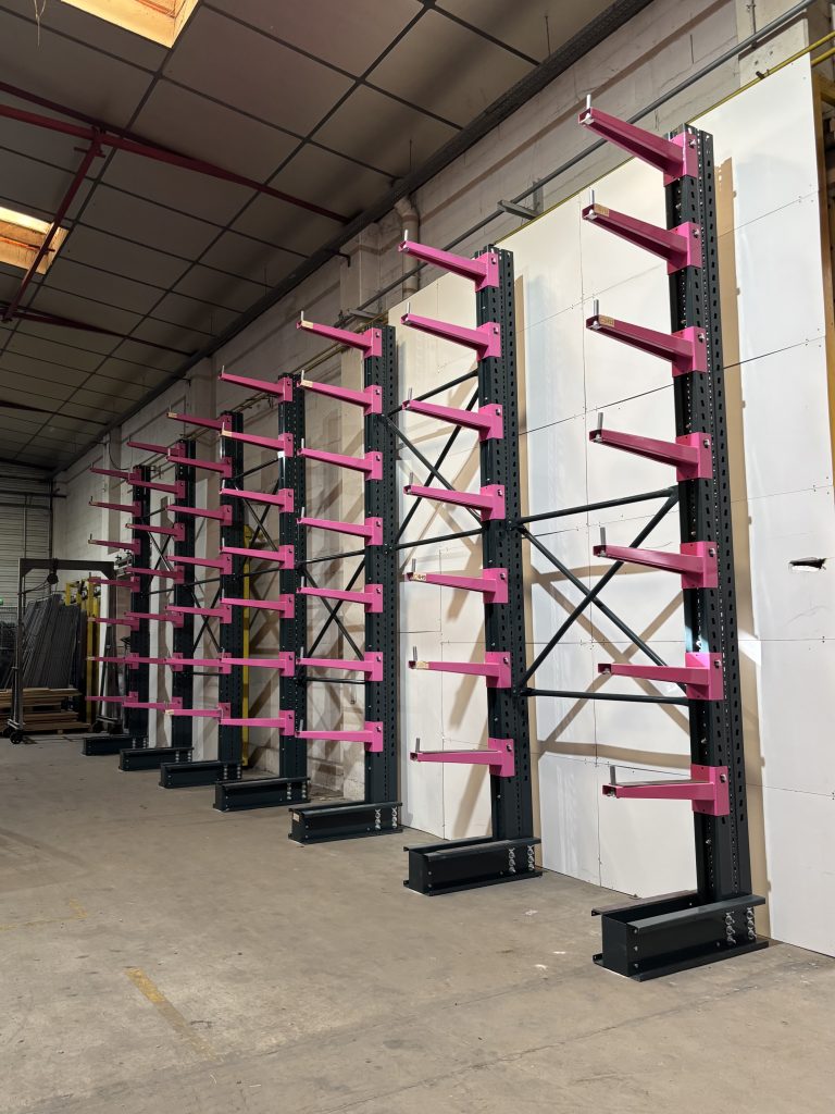 Cantilever monté avec ses bras